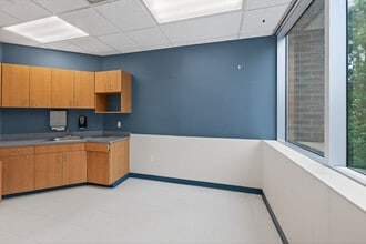 4 Technology Dr, Setauket, NY for lease Interior Photo- Image 2 of 9