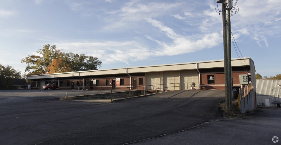 2505-2521 Whitehall Ave, Anderson, SC for lease - Building Photo - Image 3 of 7