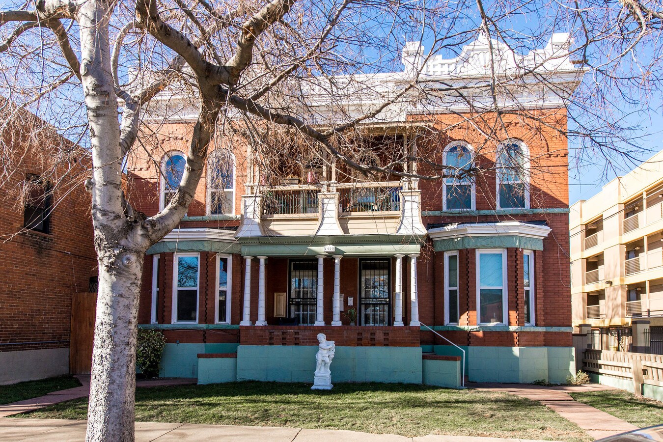 14571459 Ogden St, Denver, CO 80218