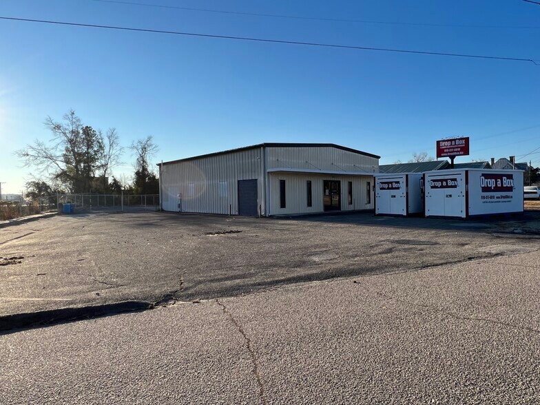 Champlain st, Hamlet, NC 28345