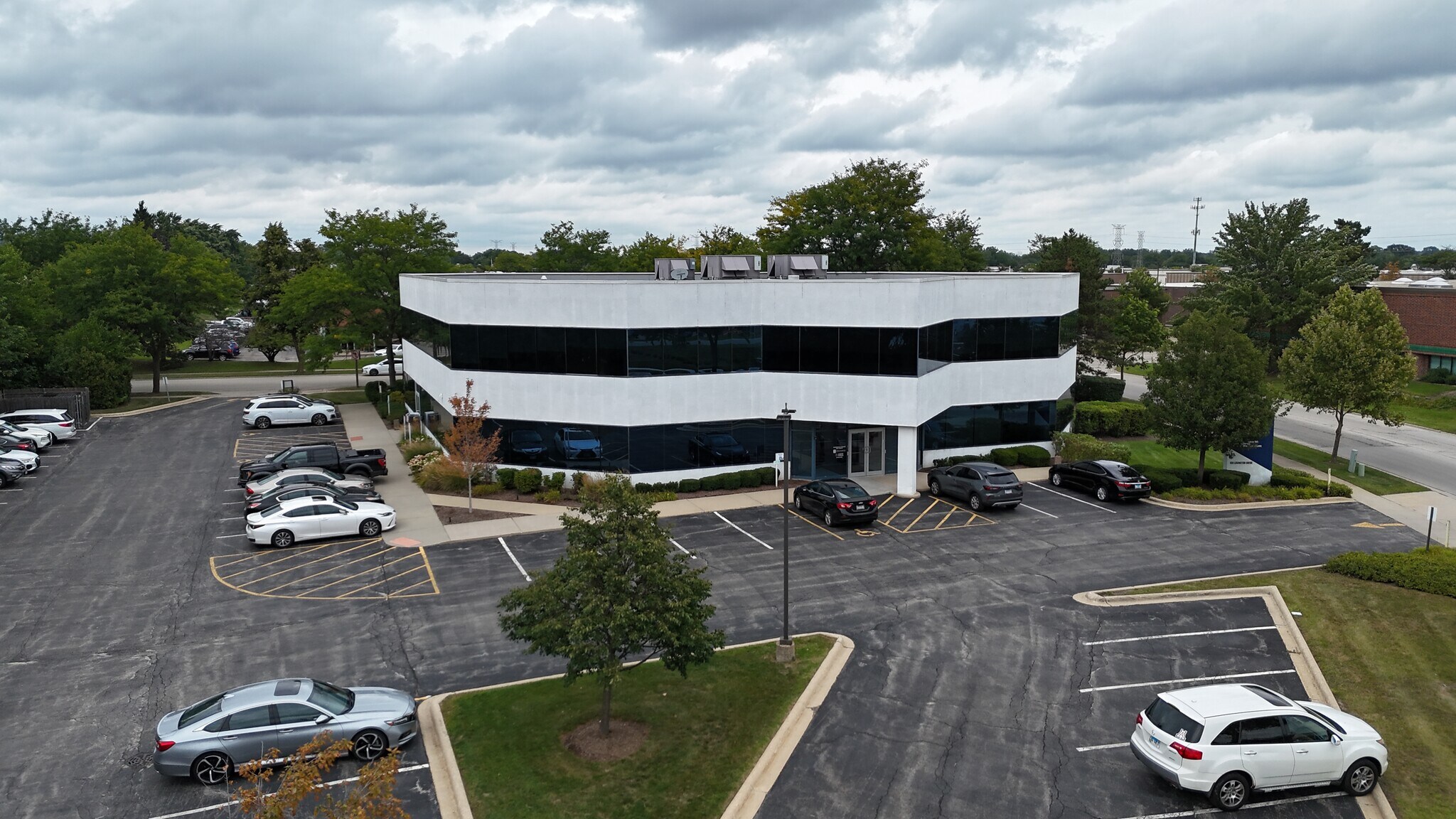 100 Lexington Dr, Buffalo Grove, IL for lease Building Photo- Image 1 of 5