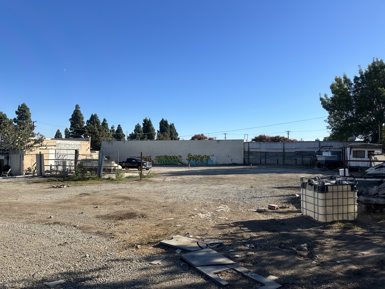 12411 Avalon Blvd, Los Angeles, CA for lease - Building Photo - Image 3 of 5