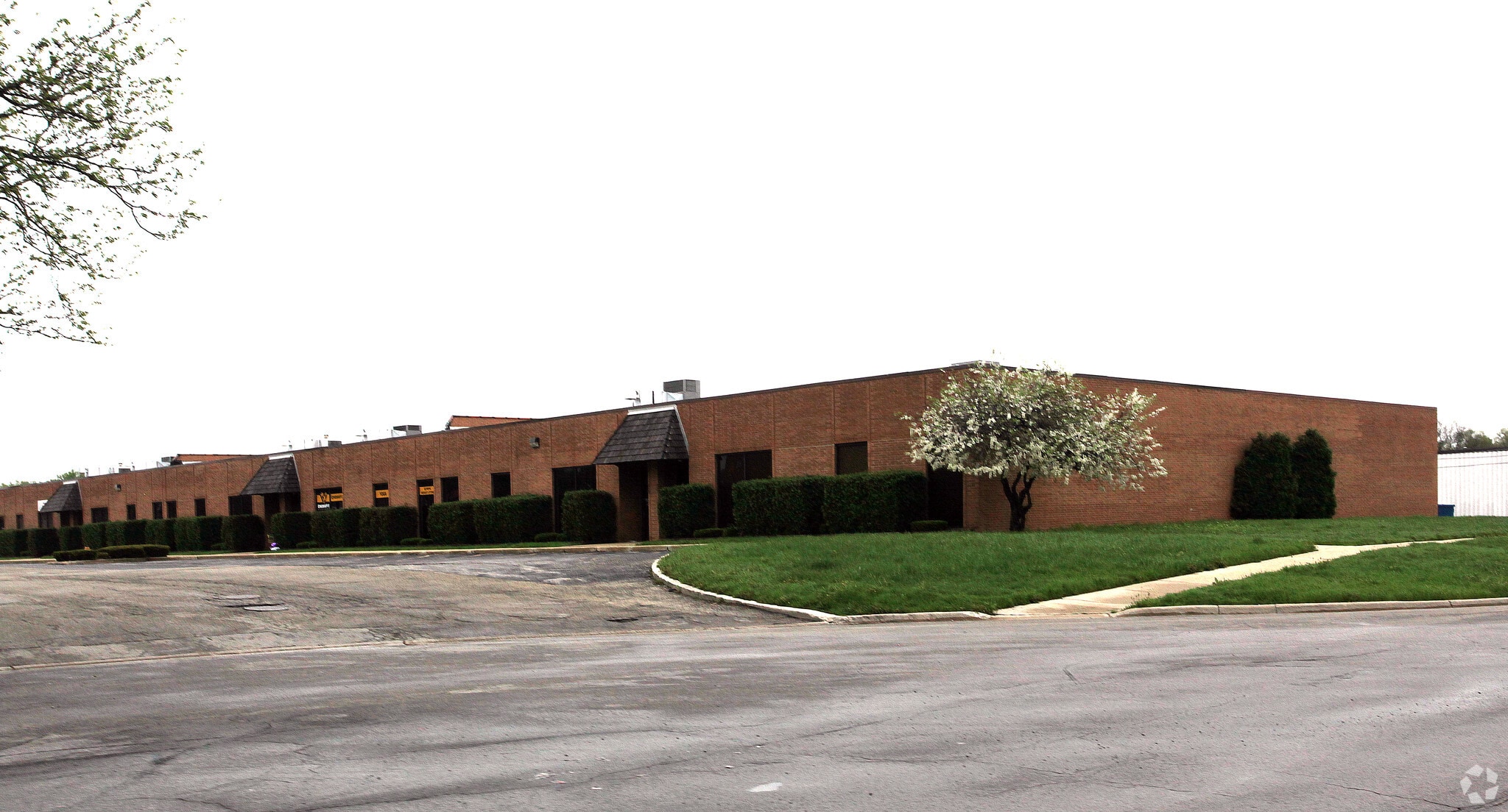 5101-5111 Chase Ave, Downers Grove, IL for lease Primary Photo- Image 1 of 4