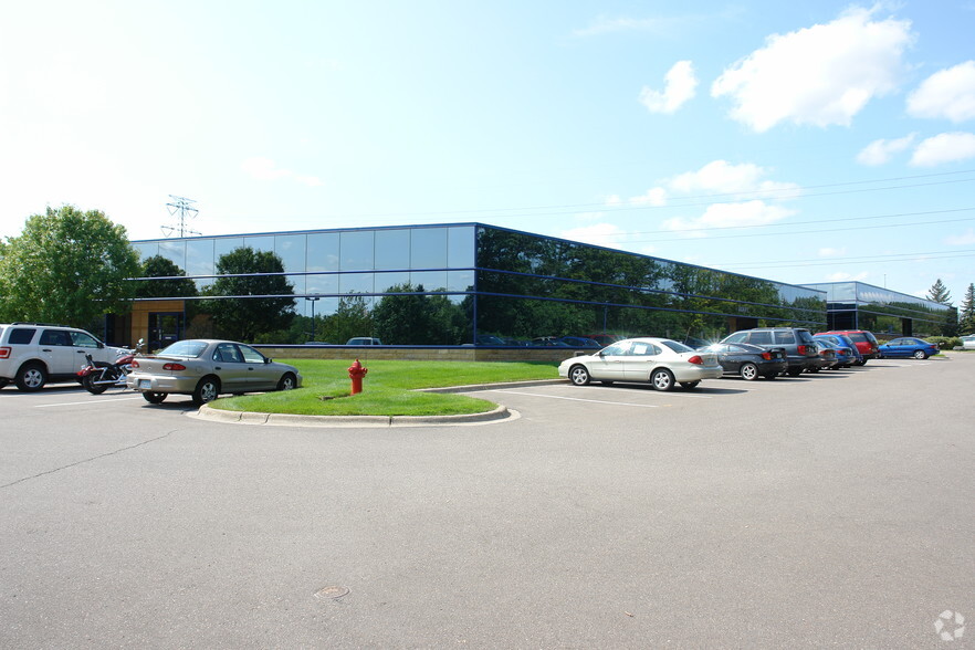 5600-5610 Rowland Rd, Minnetonka, MN for lease - Building Photo - Image 3 of 4