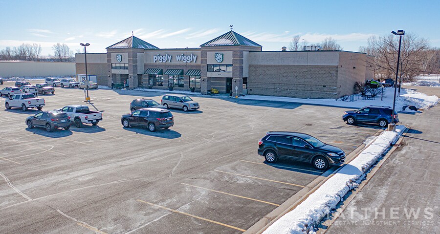 2243 Calumet Dr, New Holstein, WI for sale Building Photo- Image 1 of 1