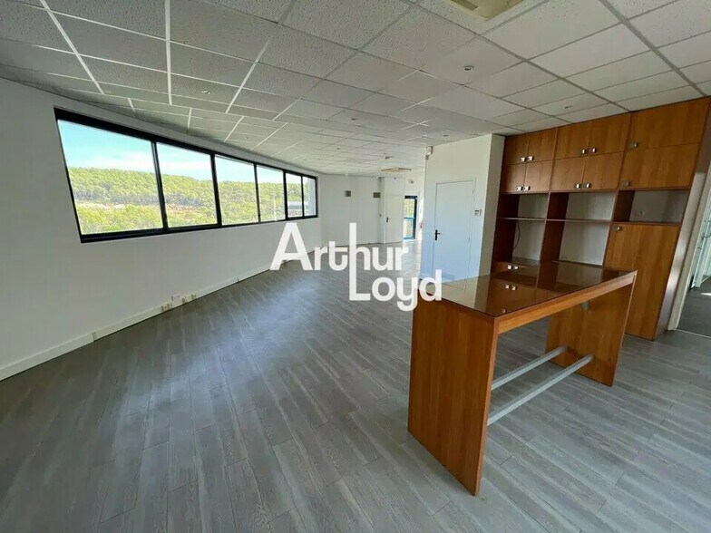 Office in Vallauris for sale - Interior Photo - Image 2 of 4