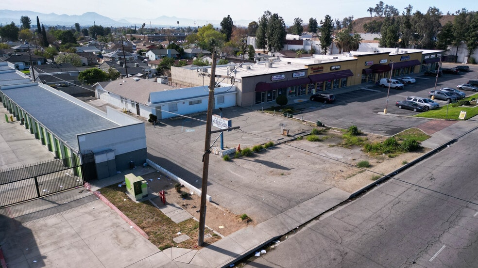 1731 E Highland Ave, San Bernardino, CA for lease - Building Photo - Image 3 of 40