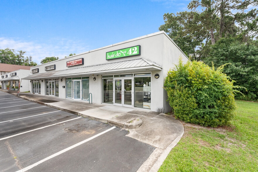 10520 Abercorn St, Savannah, GA for lease - Building Photo - Image 2 of 8