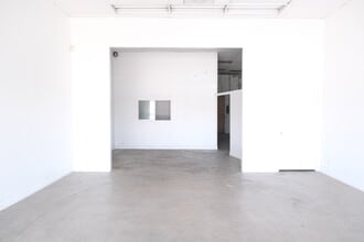 2521-2525 N Grand Ave, Santa Ana, CA for lease Interior Photo- Image 2 of 7