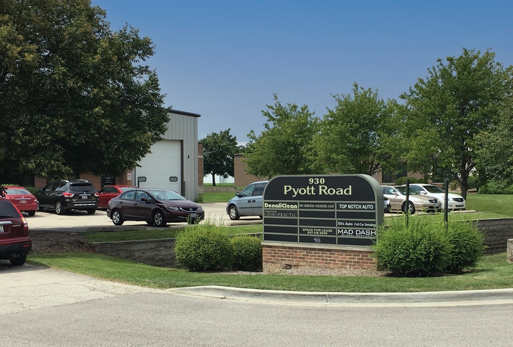 930 Pyott Rd, Crystal Lake, IL for sale Building Photo- Image 1 of 1