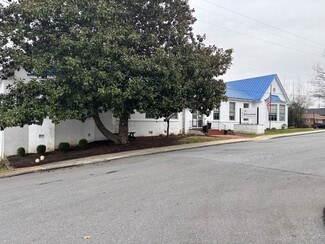 More details for 3024 Forest Hills Cir, Lynchburg, VA - Office for Lease