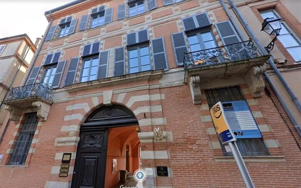 Location Bureaux 221 m² - Photo 1