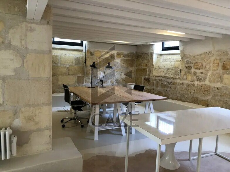 Office in Bordeaux for lease - Interior Photo - Image 3 of 8