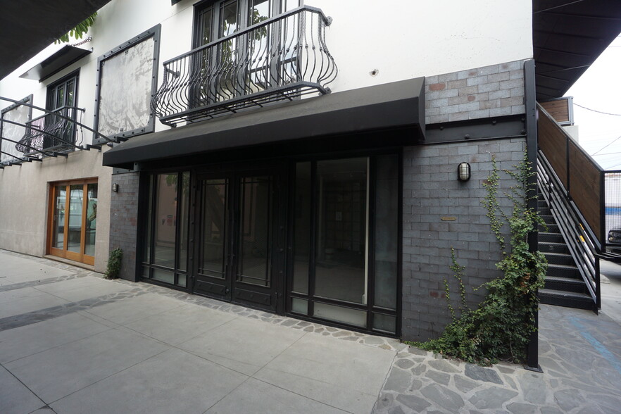 8461-8463 Melrose Pl, Los Angeles, CA for lease - Building Photo - Image 2 of 8