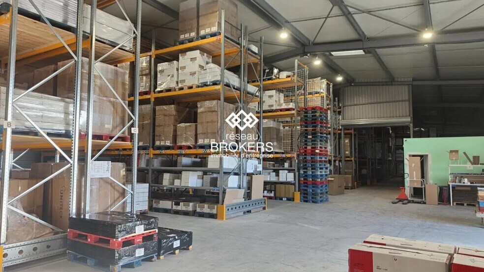 Retail in Vendres for lease - Building Photo - Image 3 of 3