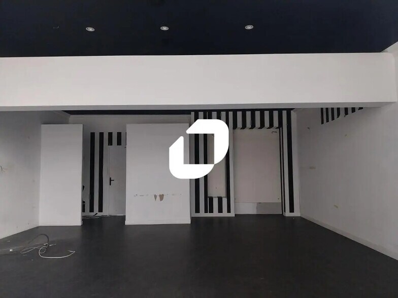 13 Rue Contrescarpe, Nantes for lease - Building Photo - Image 2 of 4