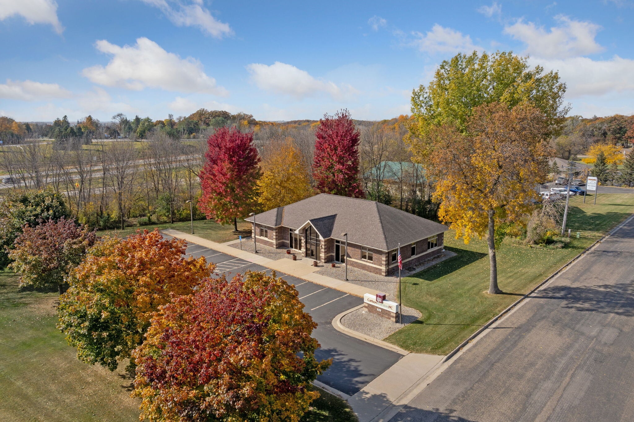 225 Cedardale Dr SE, Owatonna, MN for sale Primary Photo- Image 1 of 39