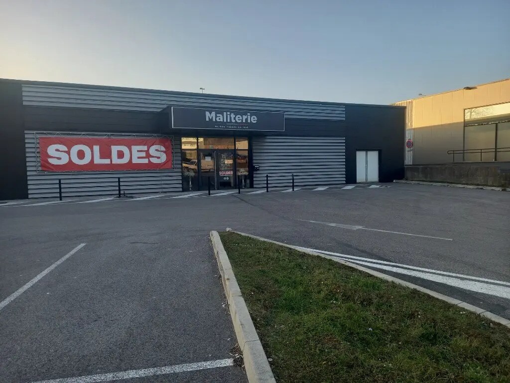 Retail in Miserey-Salines for lease Building Photo- Image 1 of 6