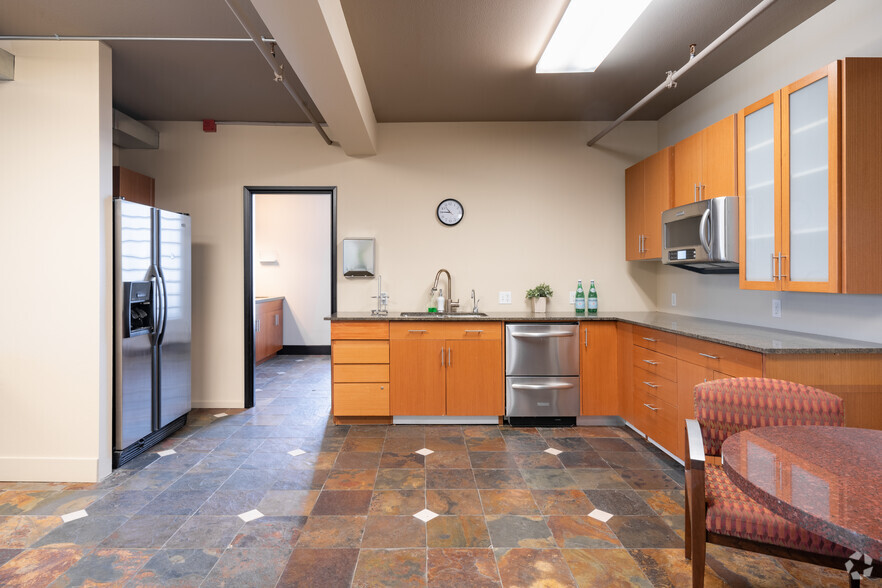 4130 1st Ave S, Seattle, WA for lease - Interior Photo - Image 1 of 32