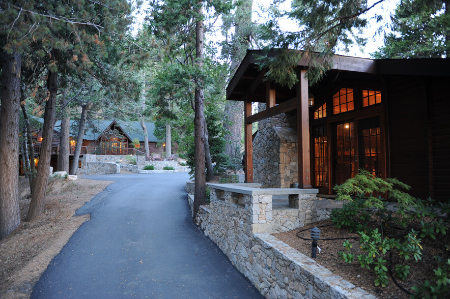 365 Mittry Ln, Lake Arrowhead, CA for sale - Building Photo - Image 2 of 8