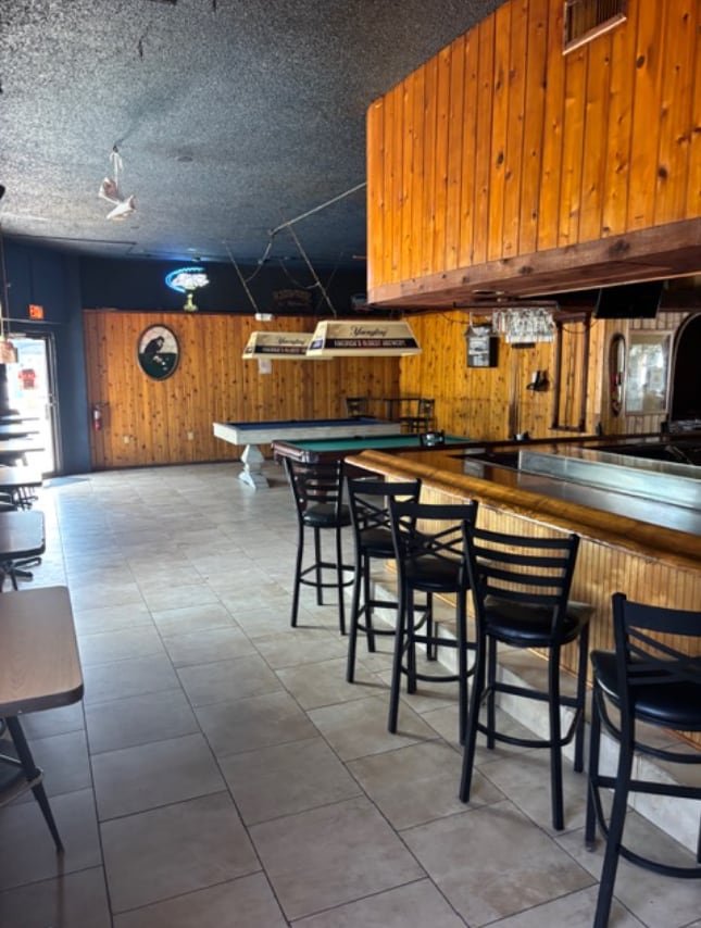 327 N Dixie Hwy, Lake Worth, FL for lease Interior Photo- Image 1 of 5