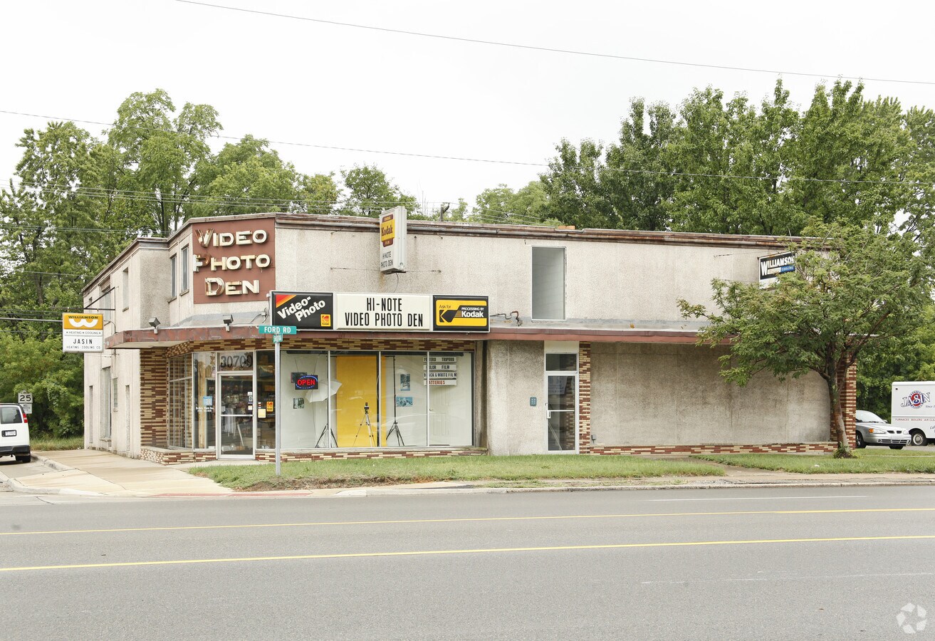 30709 Ford Rd, Garden City, MI 48135