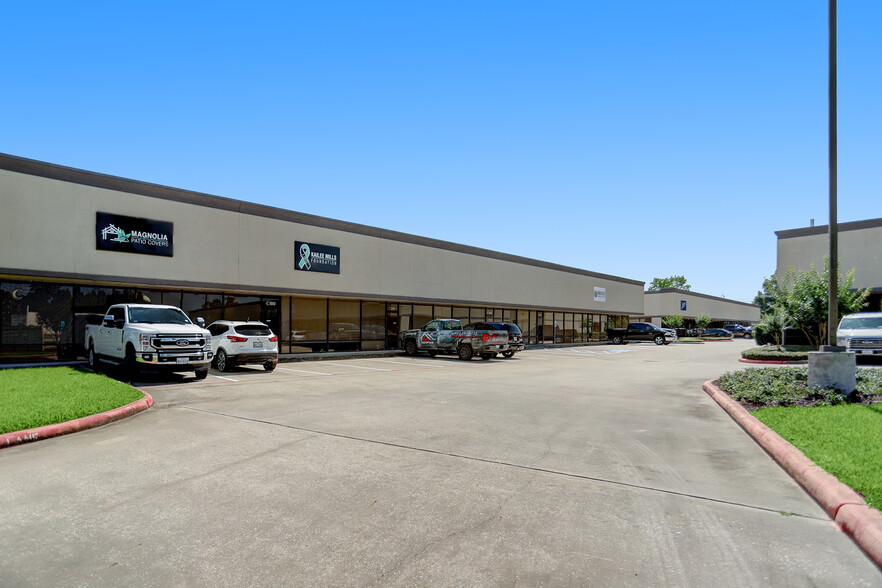 25003 Pitkin Rd, Spring, TX for lease - Building Photo - Image 3 of 7