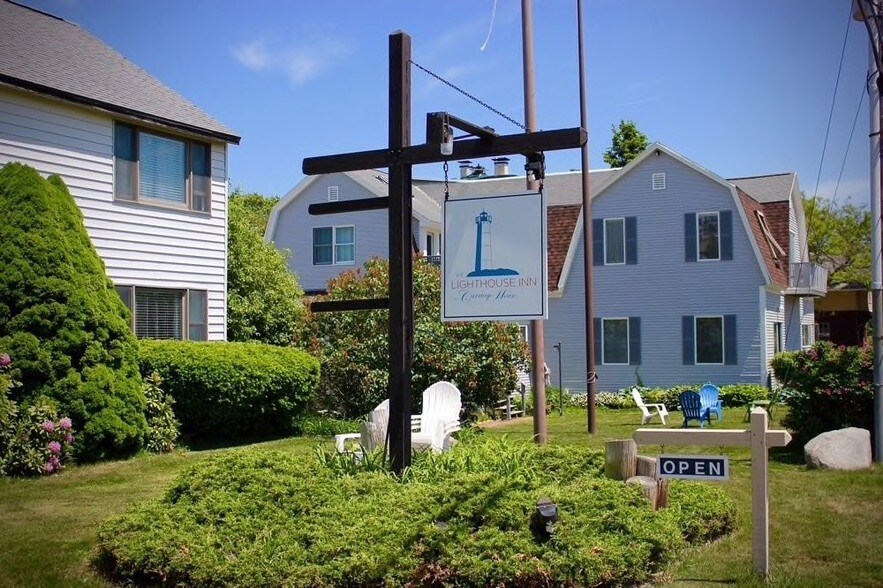 20 Nubble Rd, York Beach, ME 03910