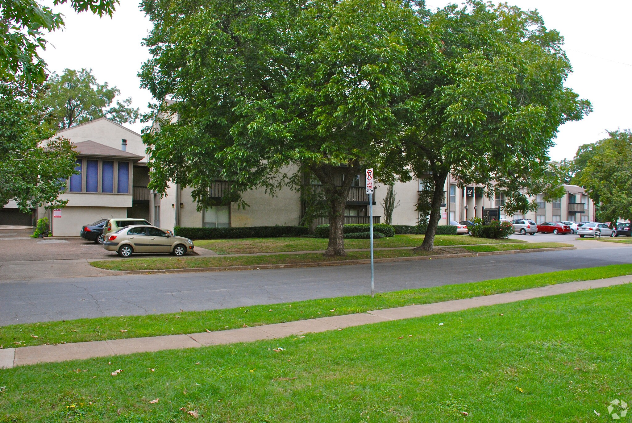 4425 Gilbert Ave, Dallas, TX for sale Primary Photo- Image 1 of 1