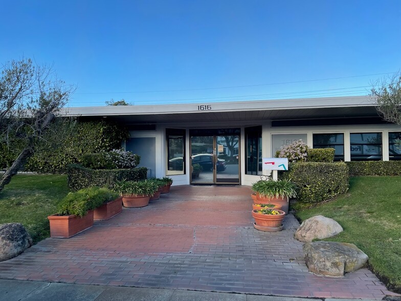 1616 Rollins Rd, Burlingame, CA for lease - Building Photo - Image 3 of 5