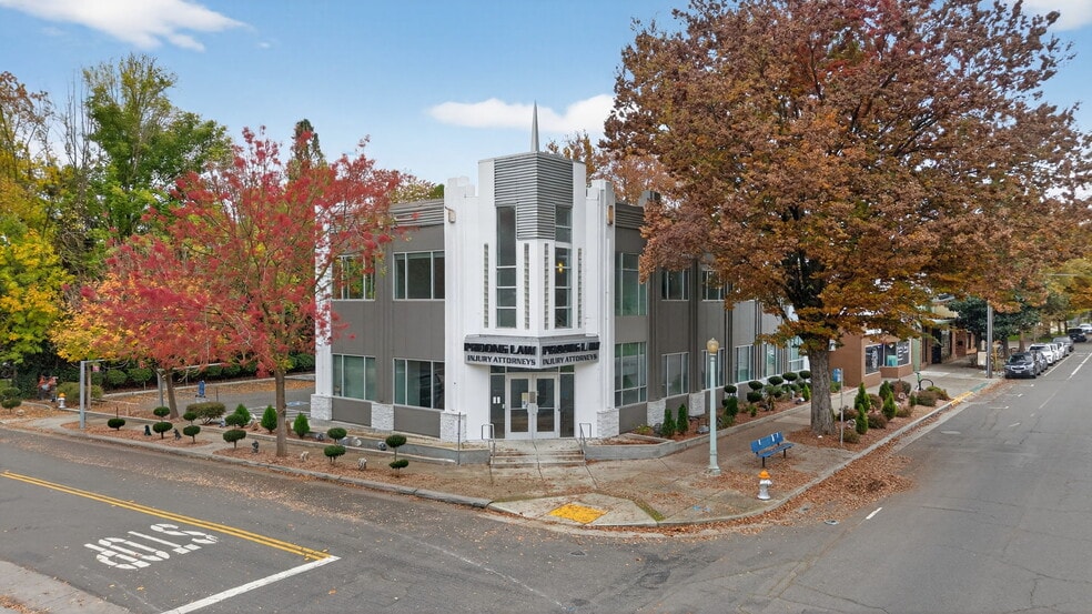 2725 Riverside Blvd, Sacramento, CA for sale - Building Photo - Image 3 of 13