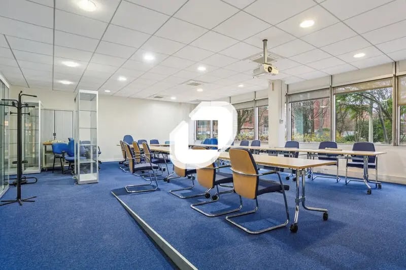 Office in Meudon for lease - Building Photo - Image 1 of 16