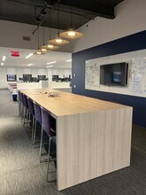 2 Gateway Ctr, Newark, NJ for lease Interior Photo- Image 2 of 8