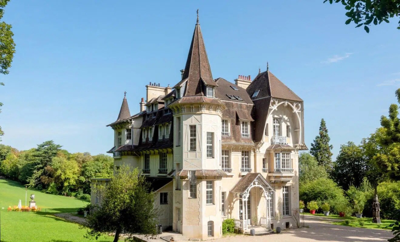 Office in Louveciennes for lease Building Photo- Image 1 of 13