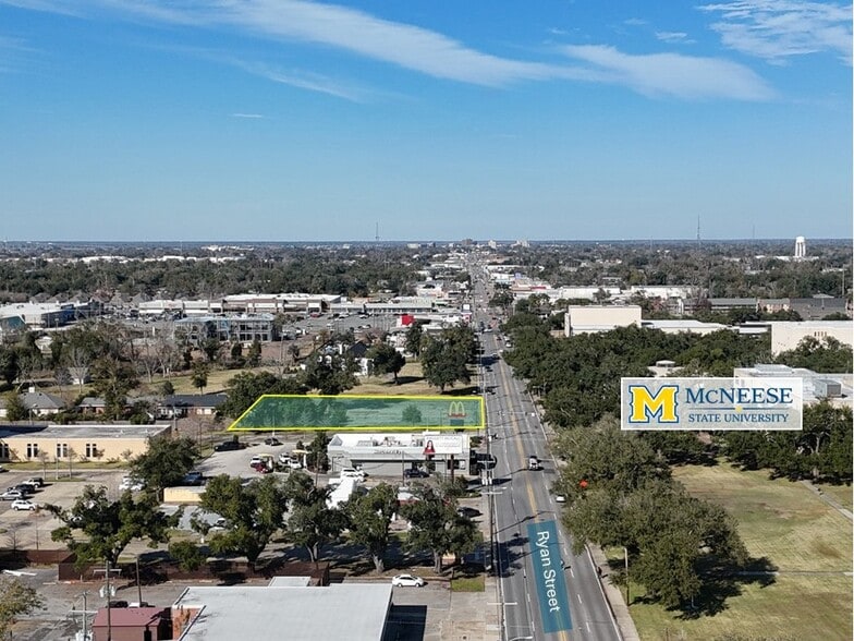 4200 Ryan St, Lake Charles, LA for lease - Building Photo - Image 2 of 3