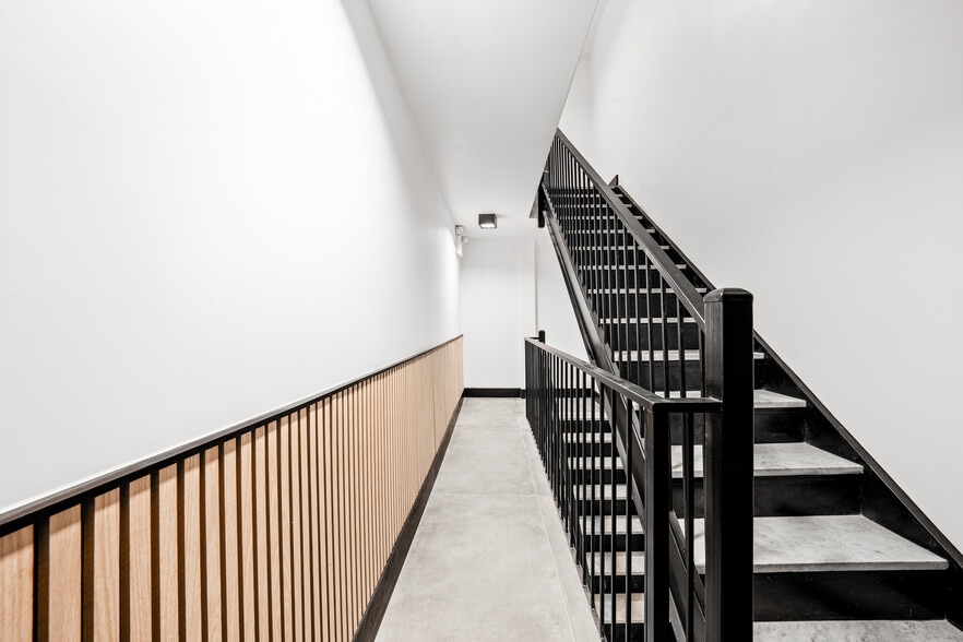 175-177 East Third St portfolio of 2 properties for sale on LoopNet.com - Building Photo - Image 3 of 18