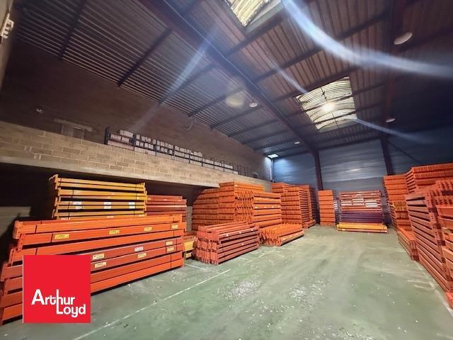 Flex in Ablis for sale Building Photo- Image 1 of 11