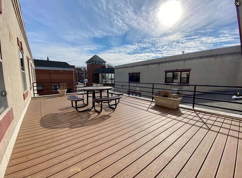 99-111 South St, Oyster Bay, NY for lease - Building Photo - Image 3 of 7