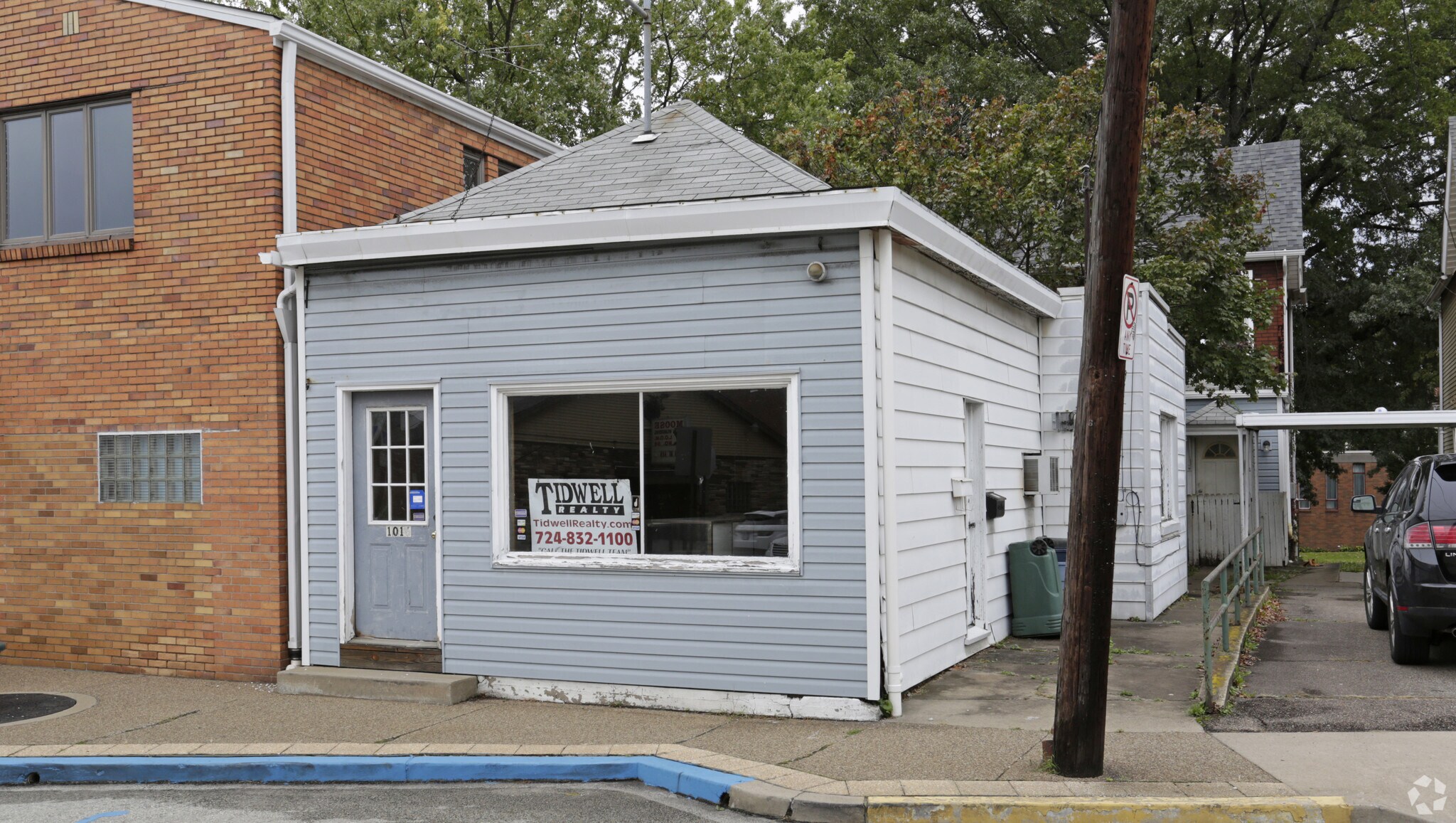 1016 5th Ave, East McKeesport, PA for sale Primary Photo- Image 1 of 1