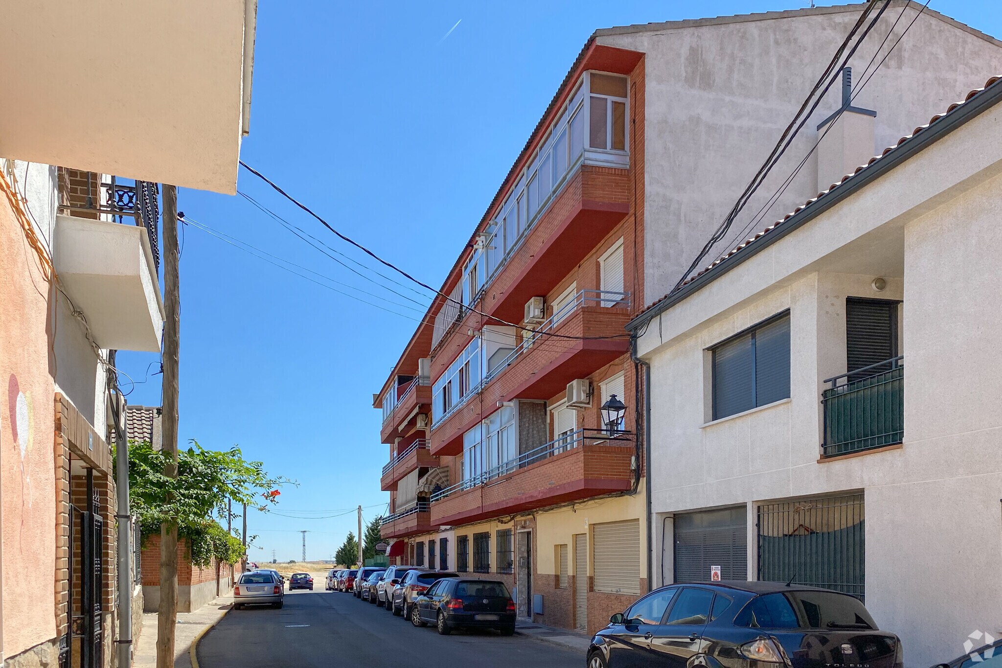Calle Presidente Calvo Sotelo, 34, Torrejón de Velasco, Madrid for sale Primary Photo- Image 1 of 1