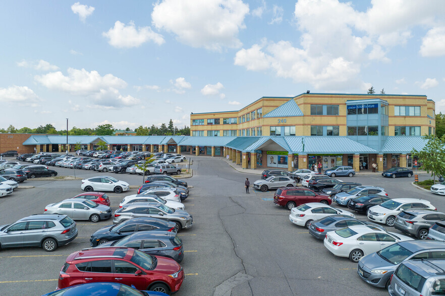 240 Alton Towers Cir, Toronto, ON for lease - Building Photo - Image 3 of 5