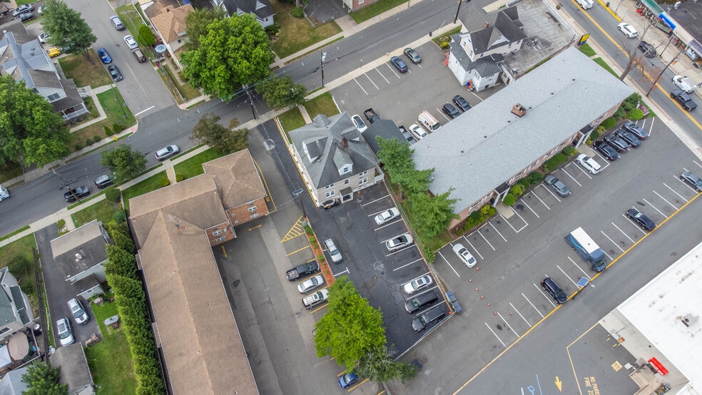 22 E Quackenbush Ave, Dumont, NJ for sale - Building Photo - Image 3 of 20