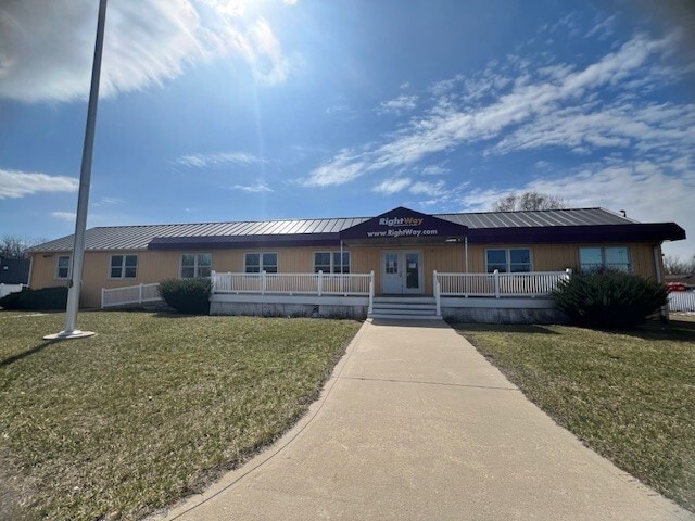 2600 Elkhart Rd, Goshen, IN for sale - Primary Photo - Image 1 of 8