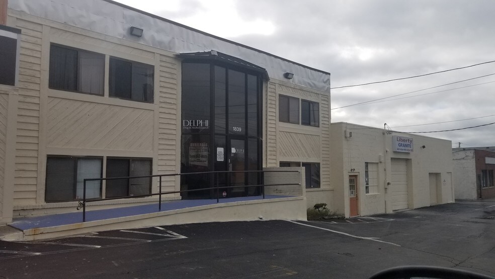 1839 E Ridge Rd, Rochester, NY 14622