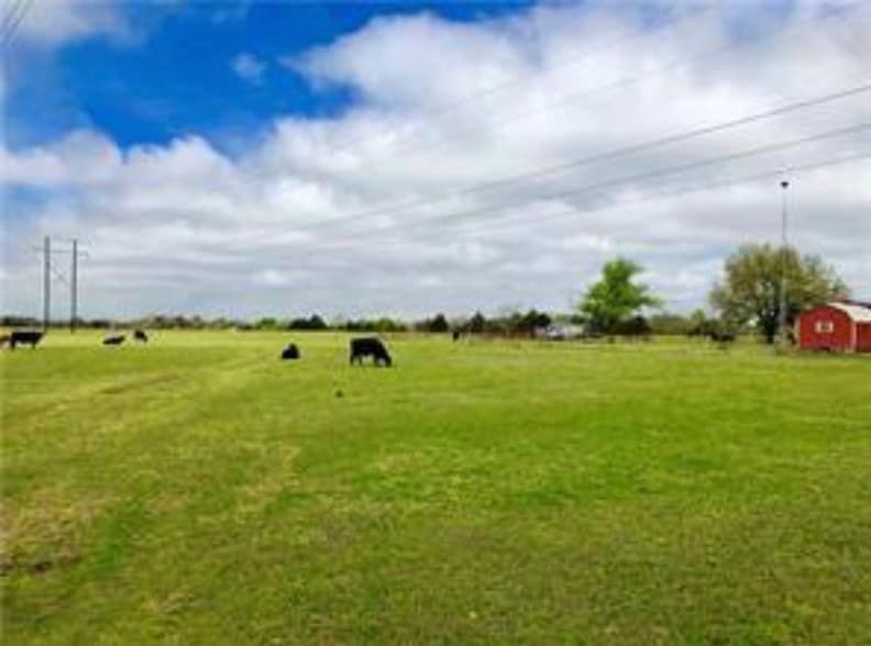 1189 County Road 1445, Bonham, TX for sale - Primary Photo - Image 1 of 1