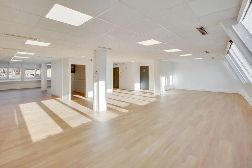 125 Rue Aristide Briand, Levallois-Perret for lease - Interior Photo - Image 2 of 8