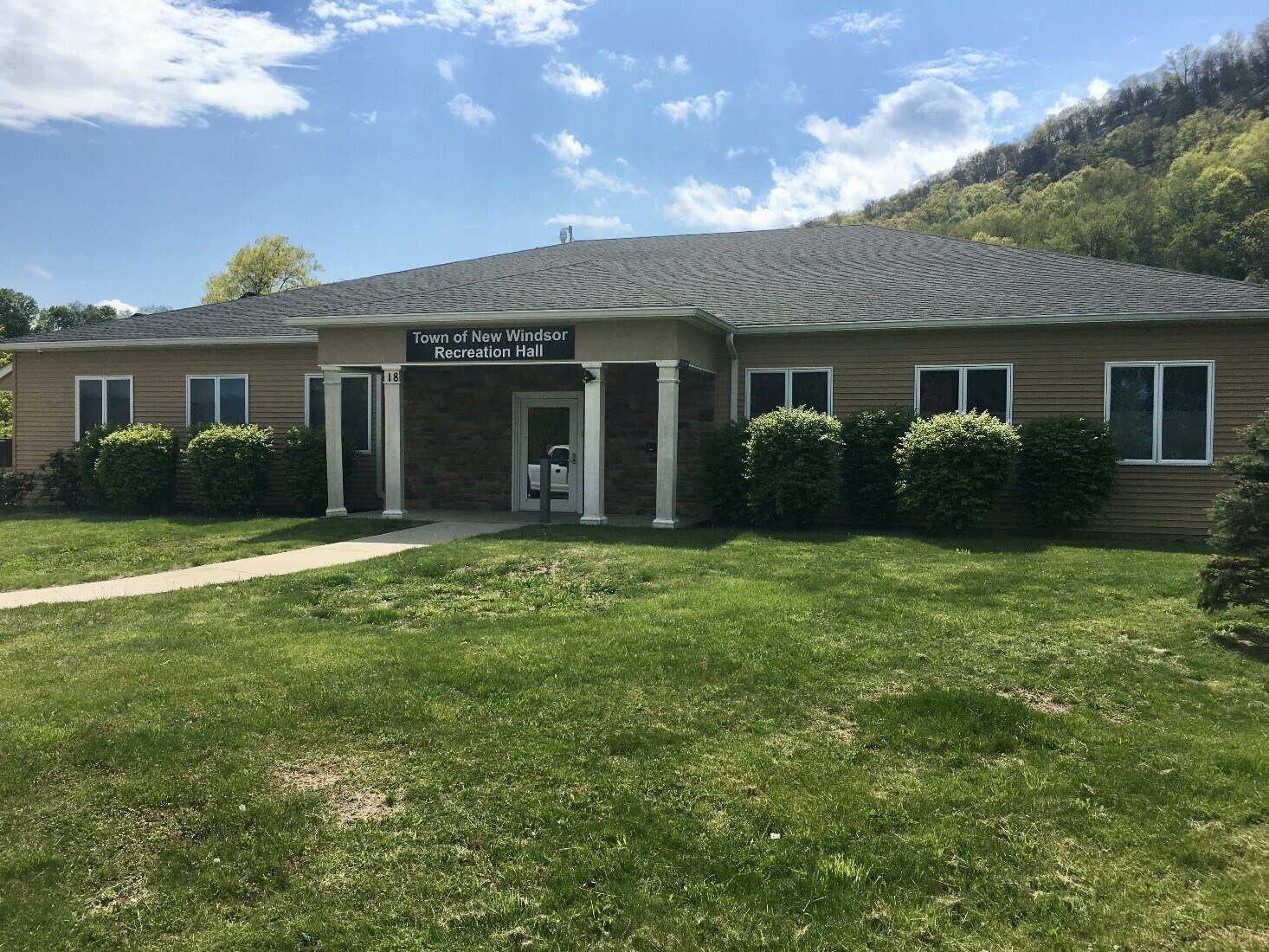 18 Snake Hill Rd, New Windsor Township, NY for sale Primary Photo- Image 1 of 1