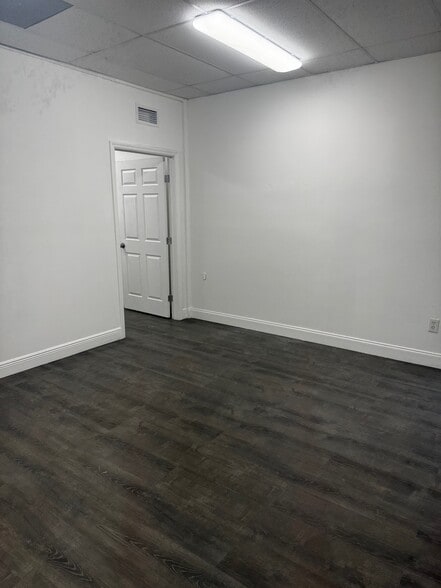 3916 N 29th Ave, Hollywood, FL for lease - Interior Photo - Image 3 of 12