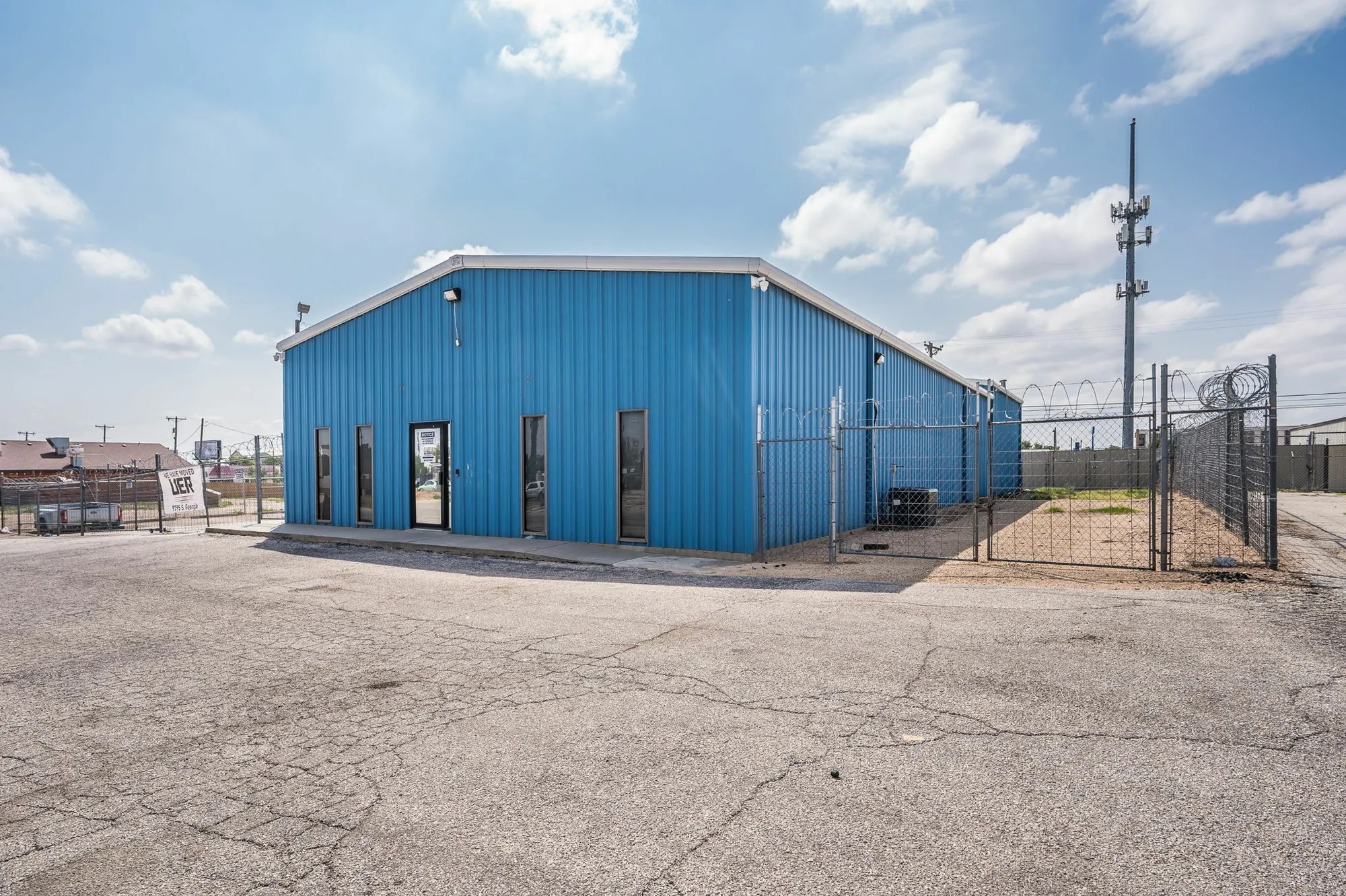 1716 SE 14th Ave, Amarillo, TX for lease Primary Photo- Image 1 of 18