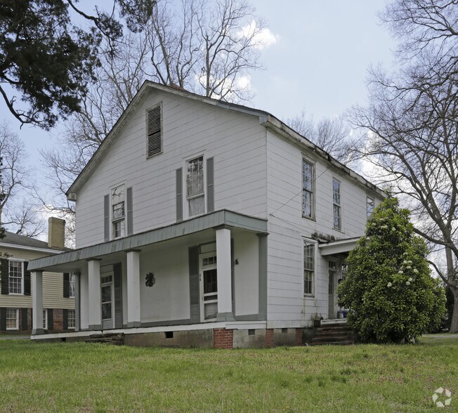 21 W Liberty St, York, SC 29745